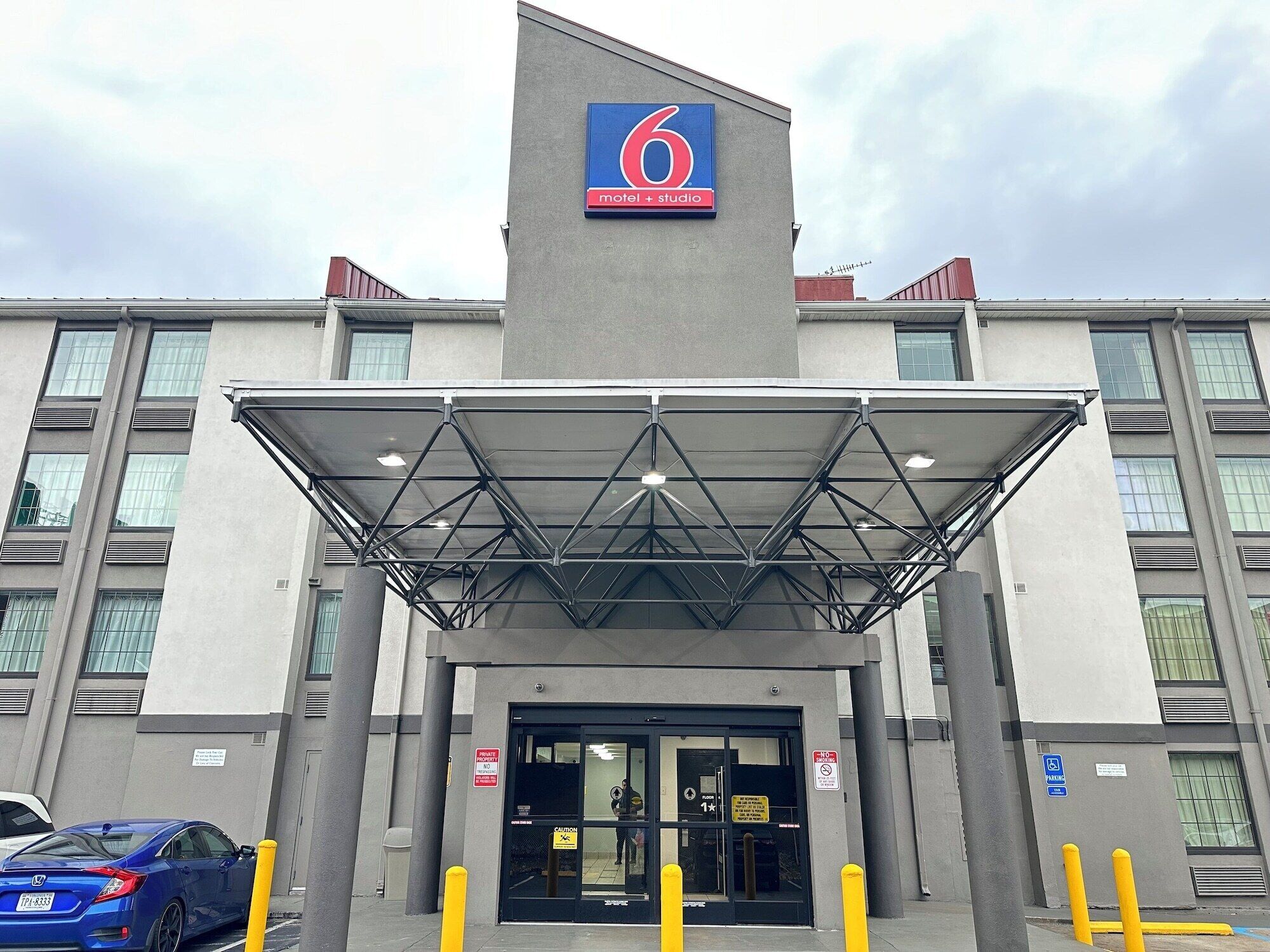 Entrada de la propiedad