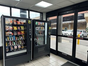 Vending machine - Motel 6 Springfield, VA - Washington DC Southwest (Springfield)