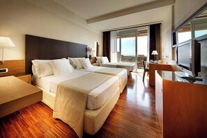 Premium bedding, in-room safe, desk, free WiFi