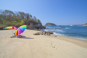Private beach, beach towels, sailing