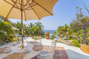 3 outdoor pools, sun loungers