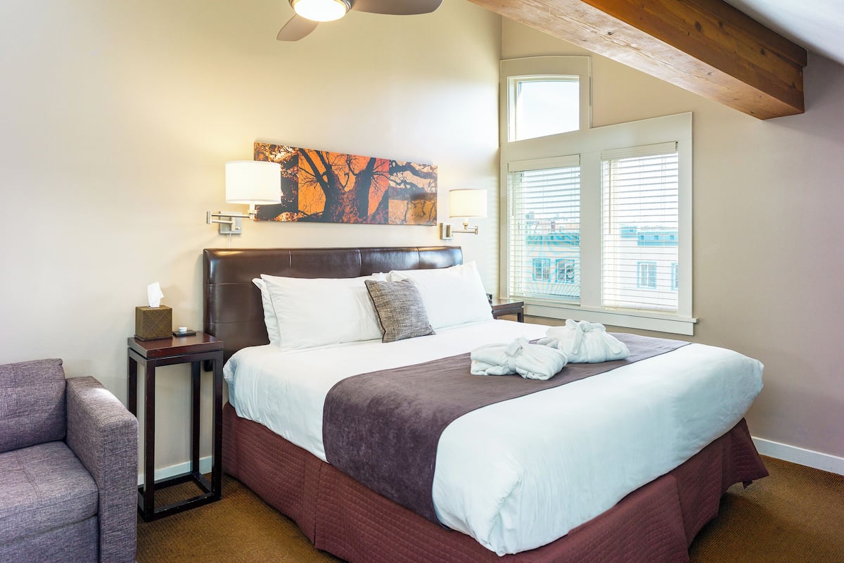 San Juan | Egyptian cotton sheets, premium bedding, individually decorated