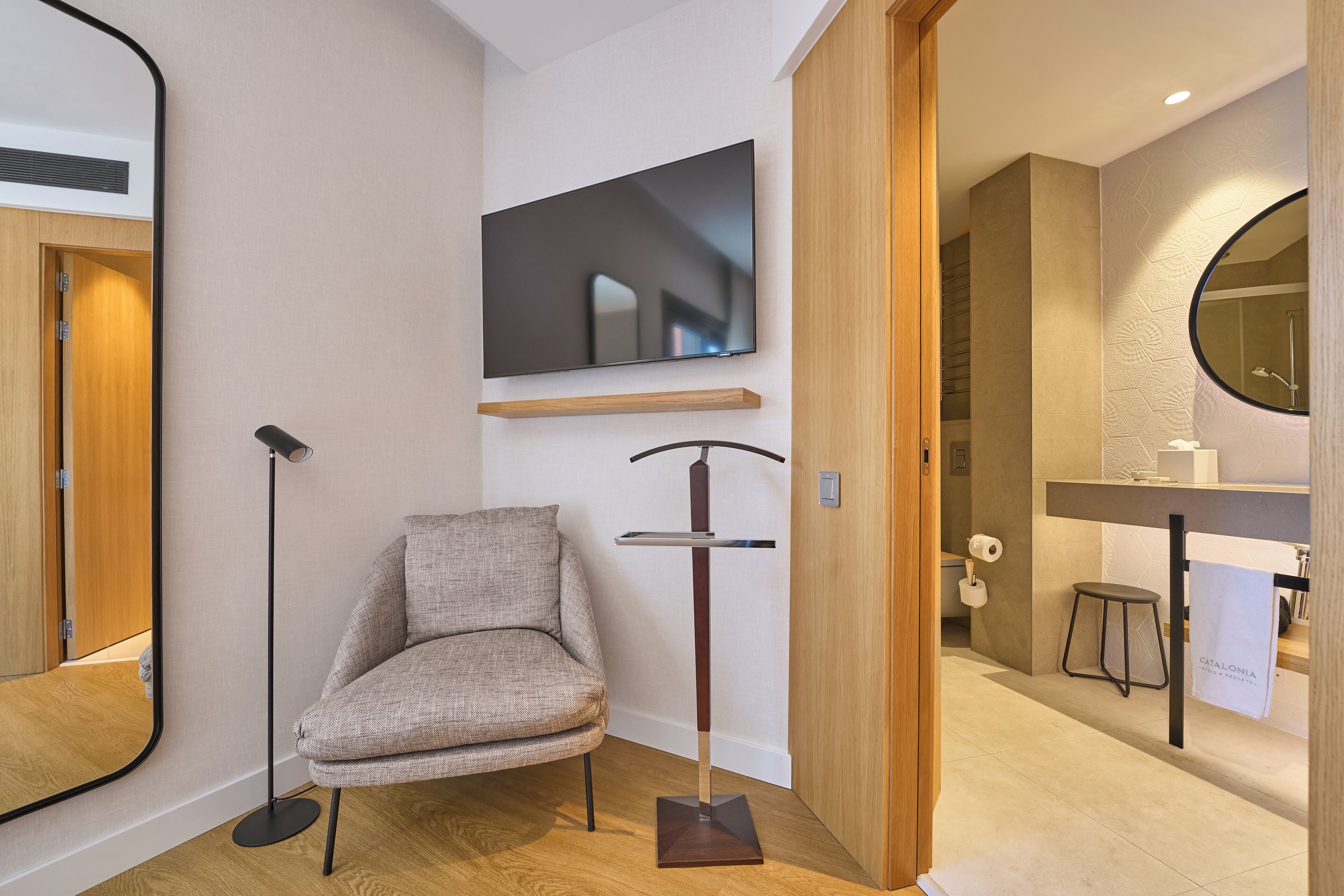 1 bedroom, minibar, in-room safe, desk