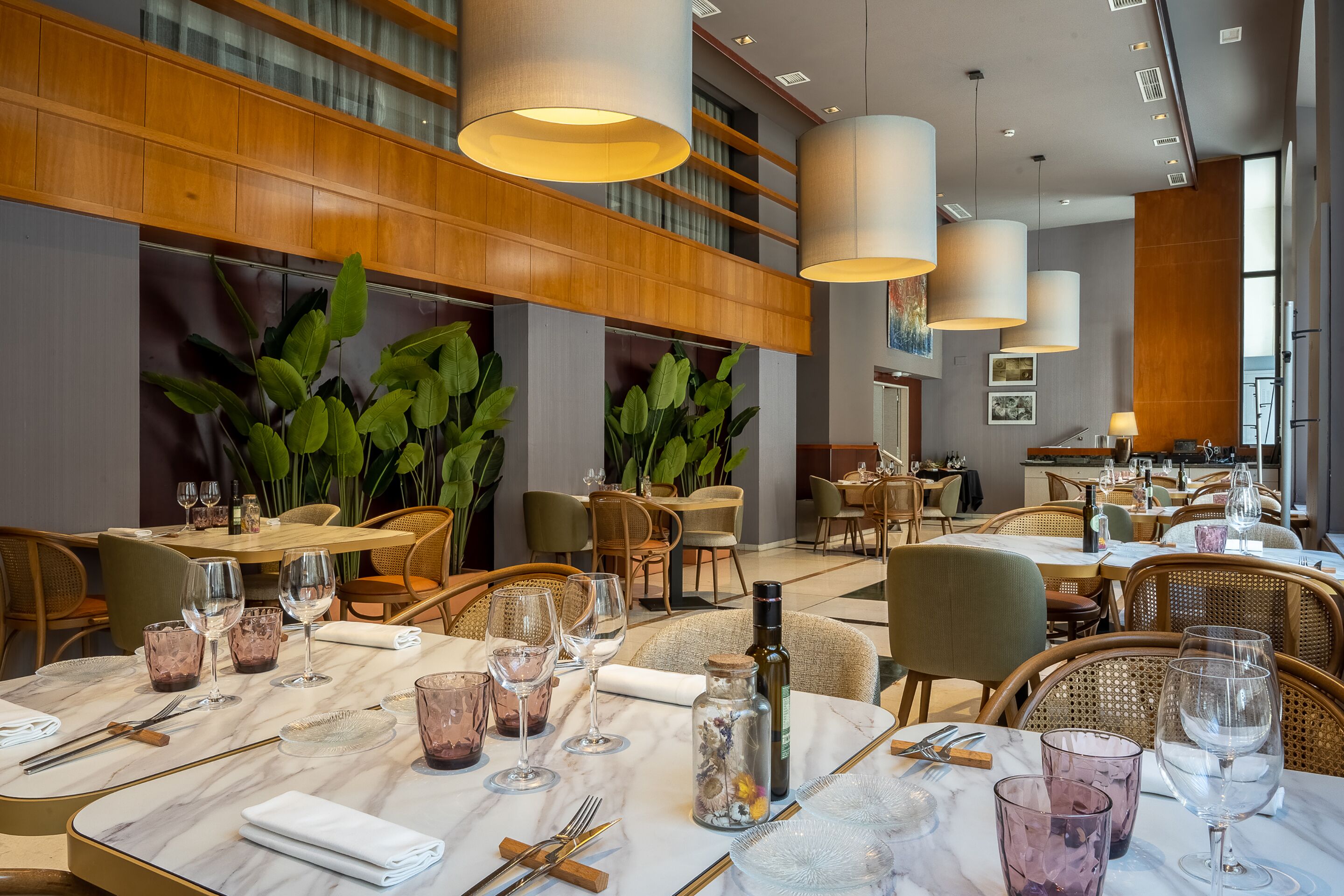 lunch and dinner served, mediterranean cuisine