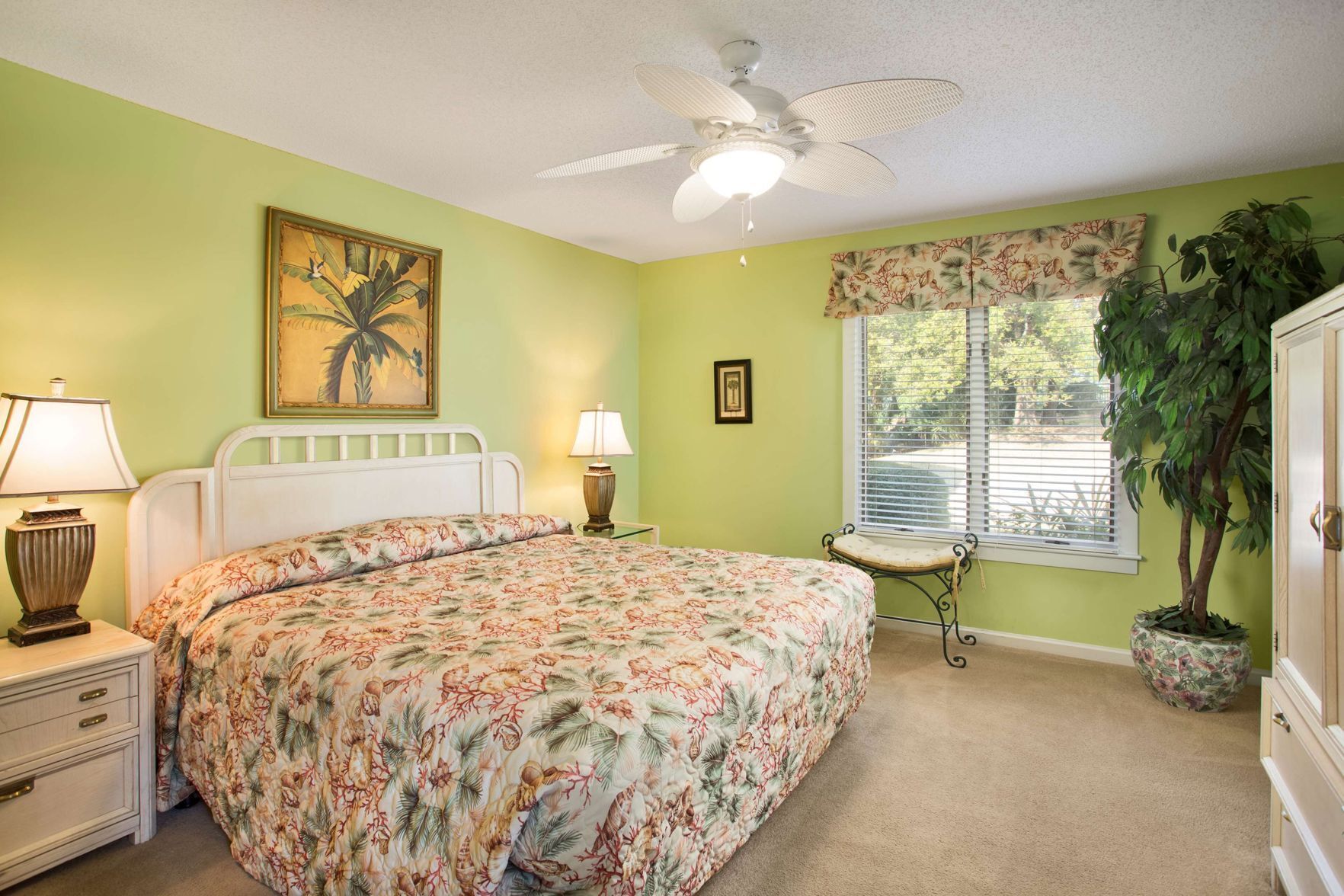 Free cribs/infant beds, free WiFi, bed sheets