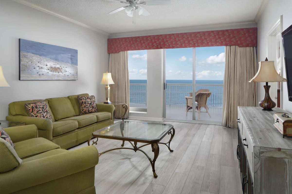 Two Bed Room Oceanfront Margate | Living area