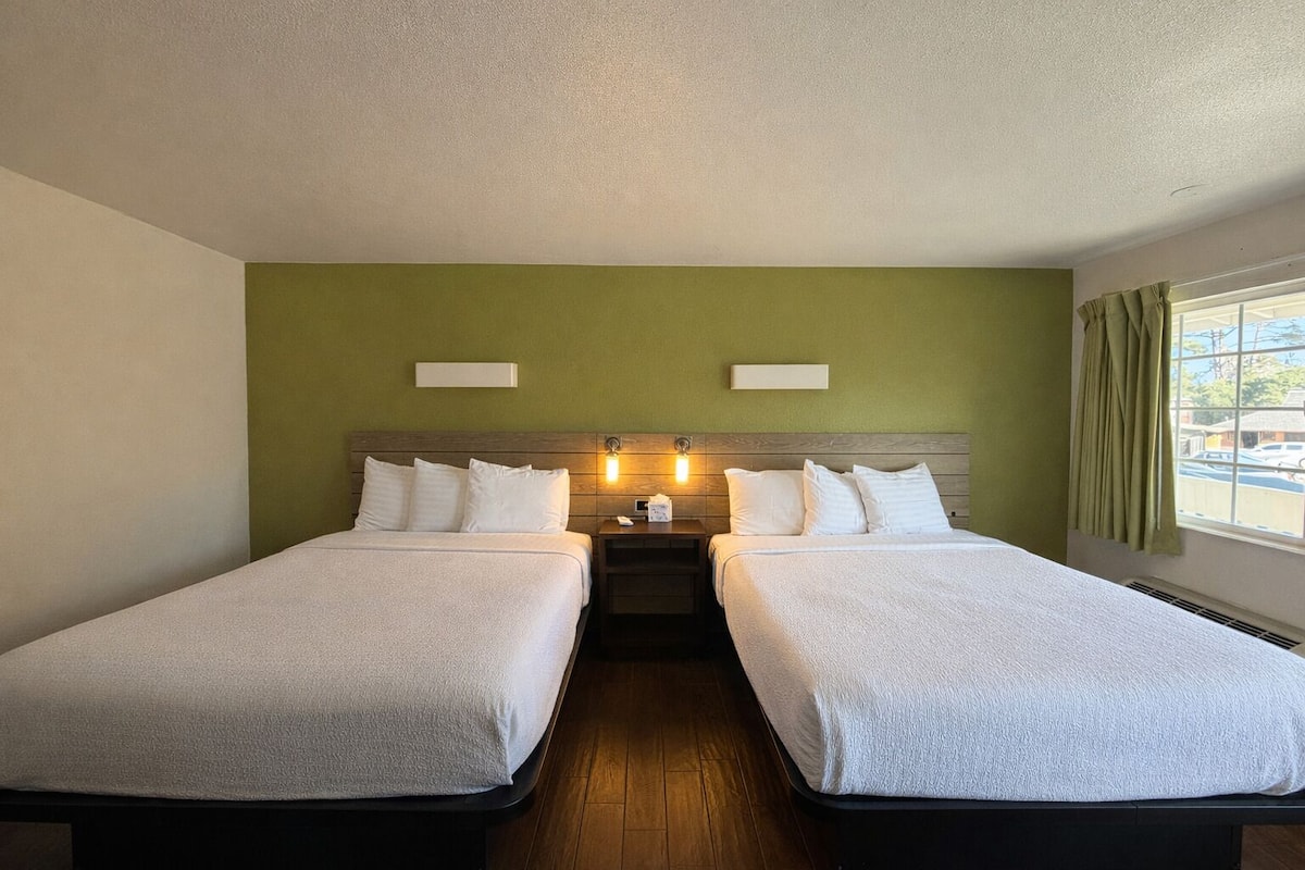 أغطية فراش متميزة وأسرّة بطبقة علوية مريحة وواي فاي مجانًا وملاءات أسرّة