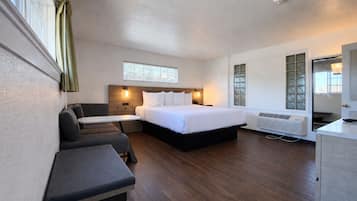 Chambre Signature, 1 très grand lit, non-fumeur | Literie de qualité, lit avec matelas à plateau-coussin