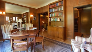 Library - Jackson Court (San Francisco)
