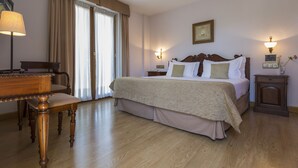 Room - Hotel Alfonso II (Oviedo)