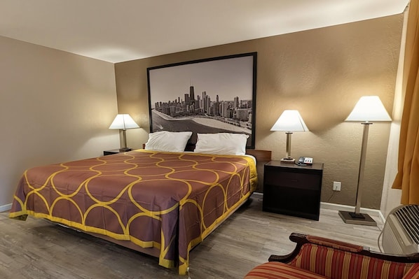 Meja, langsir/tirai gelap terus, seterika/papan seterika