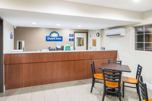 Lobby - Days Inn by Wyndham El Centro (El Centro)