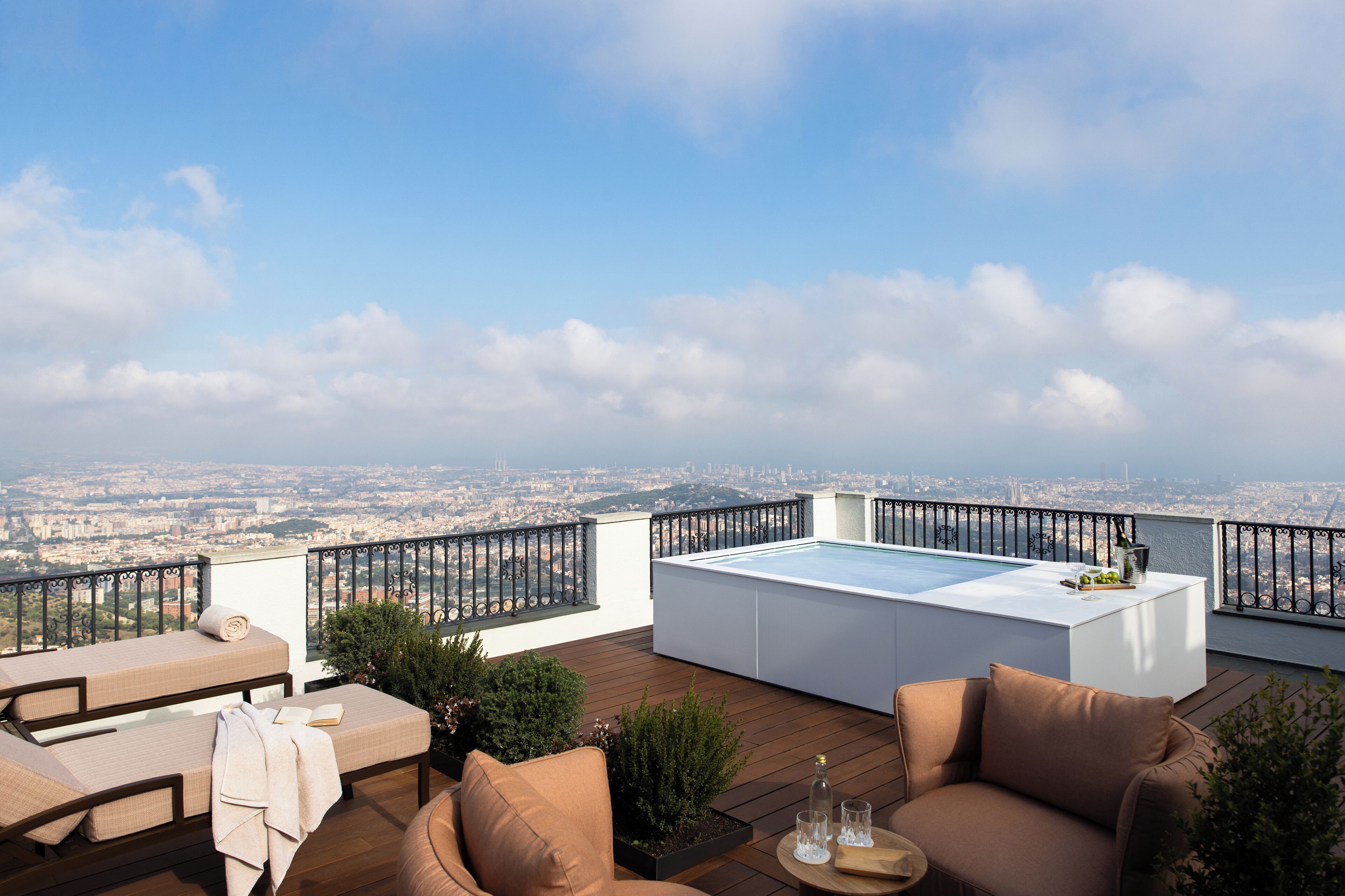 Suite estudio Prestigio, alberca privada | Ropa de cama de alta calidad, edredón y minibar 