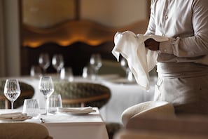 4 restaurants; breakfast, lunch, dinner and brunch served  - METT Barcelona GL – A Leading Hotel of the World (Barcelona)