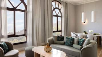 Premium bedding, down comforters, minibar, in-room safe