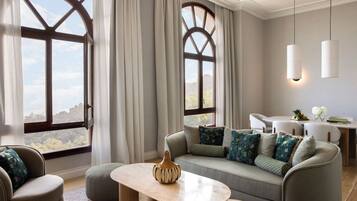 Presidential Suite, Private Pool | Premium bedding, down duvets, minibar, in-room safe