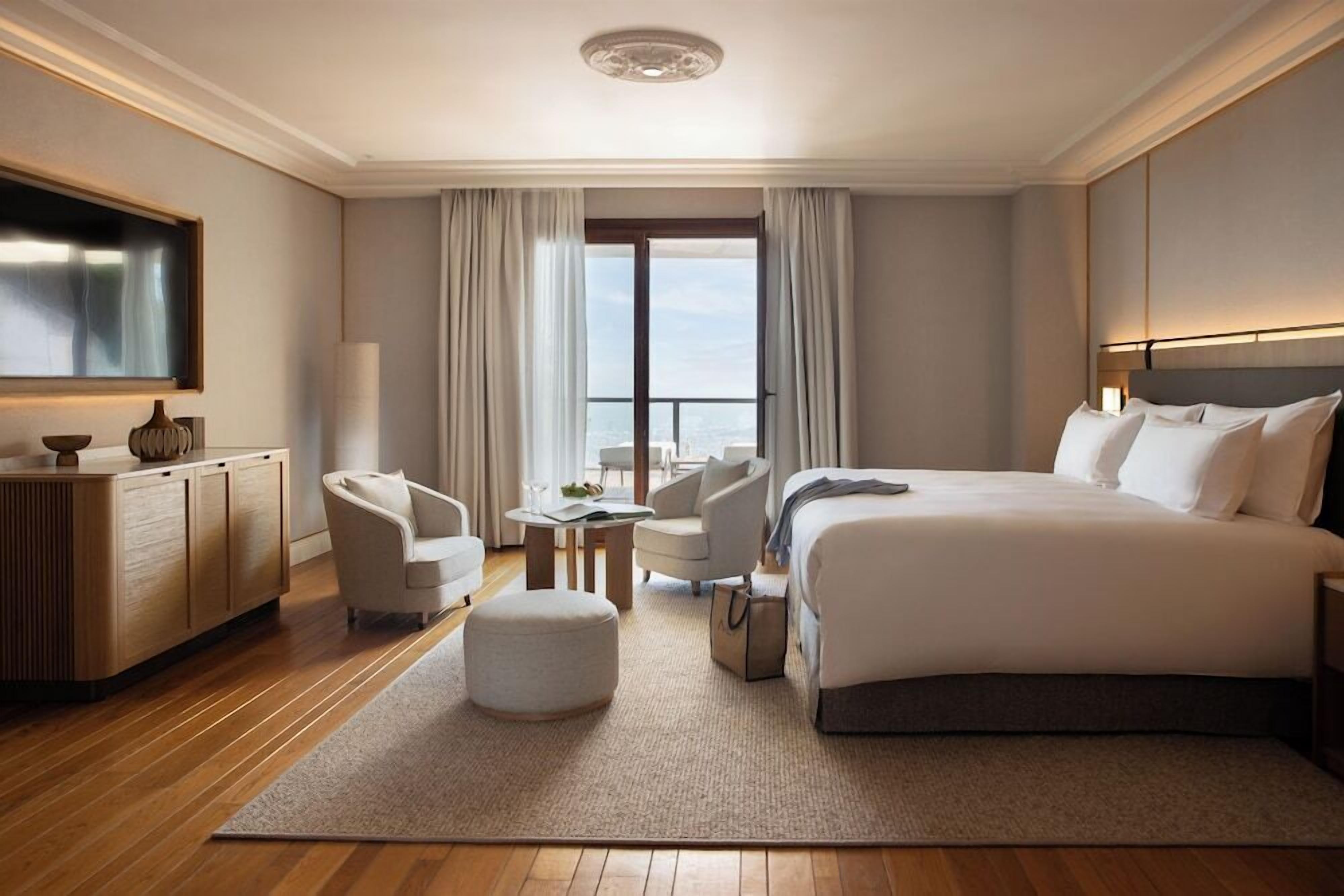 Ropa de cama de alta calidad, edredón y minibar 
