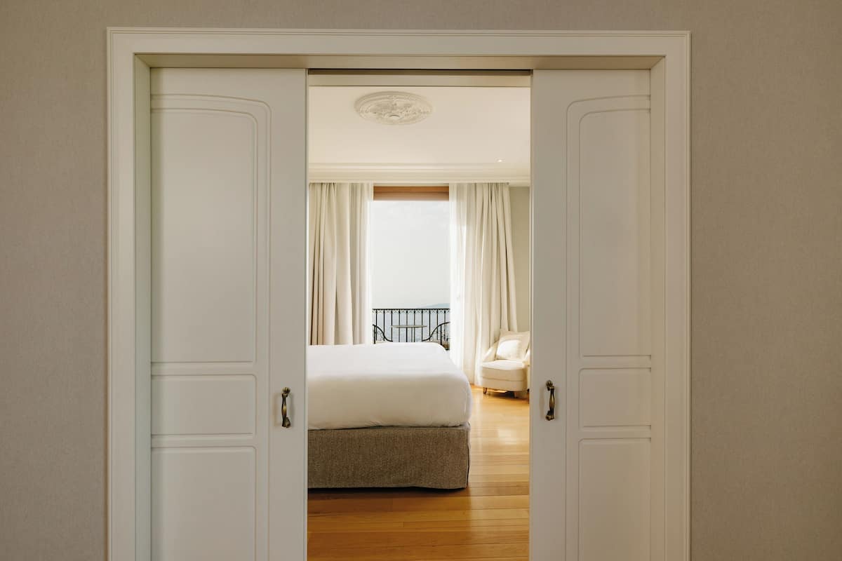 Suite monolocale Junior | Biancheria da letto di alta qualità, copriletto in piuma, minibar