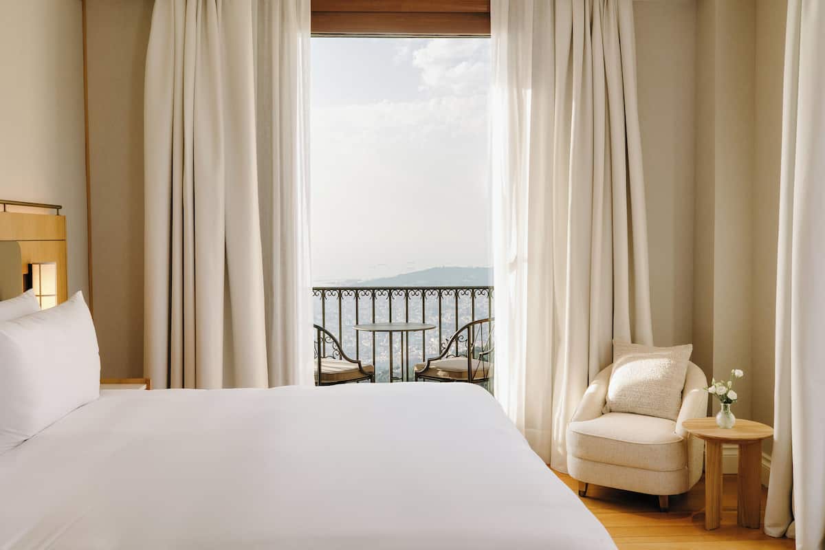 Suite estudio de lujo, vistas al mar | Ropa de cama de alta calidad, edredones de plumas, minibar y caja fuerte