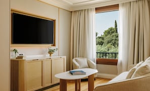 Premium bedding, down duvets, minibar, in-room safe