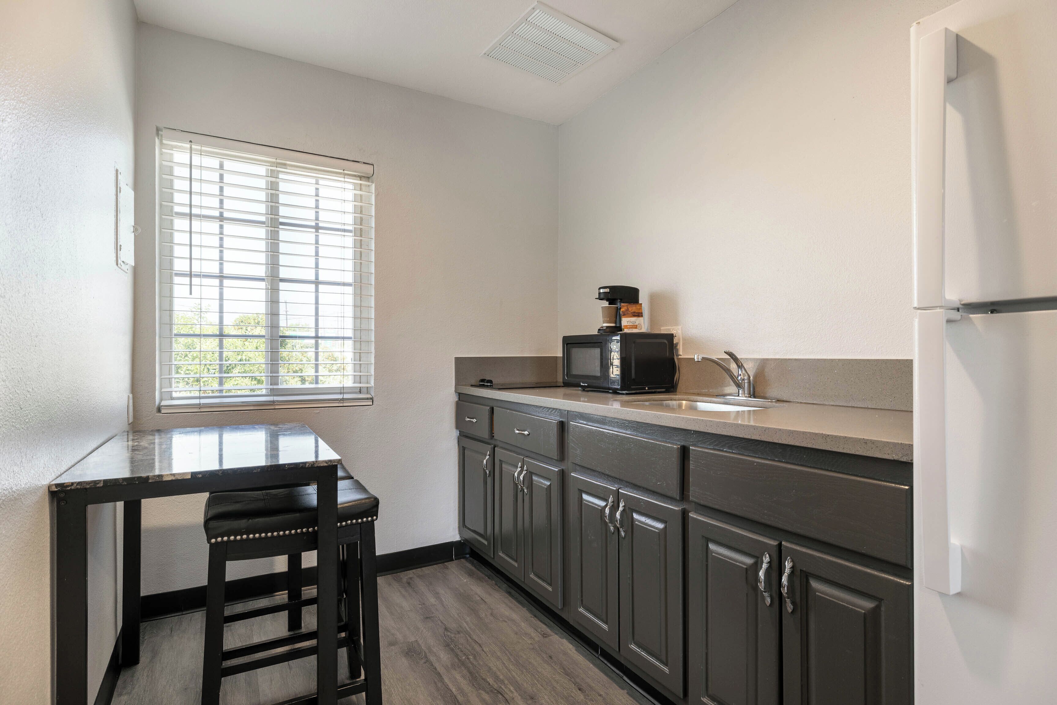 Microwave, coffee/tea maker