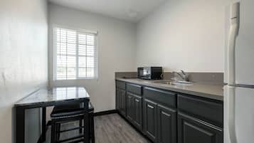 Microwave, coffee/tea maker
