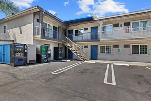 Exterior - Studio 6 Rosemead, CA – Pasadena (Rosemead)