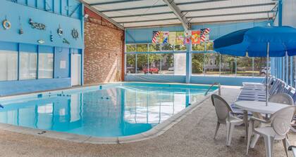 Americas Best Value Inn & Suites Hyannis Cape Cod