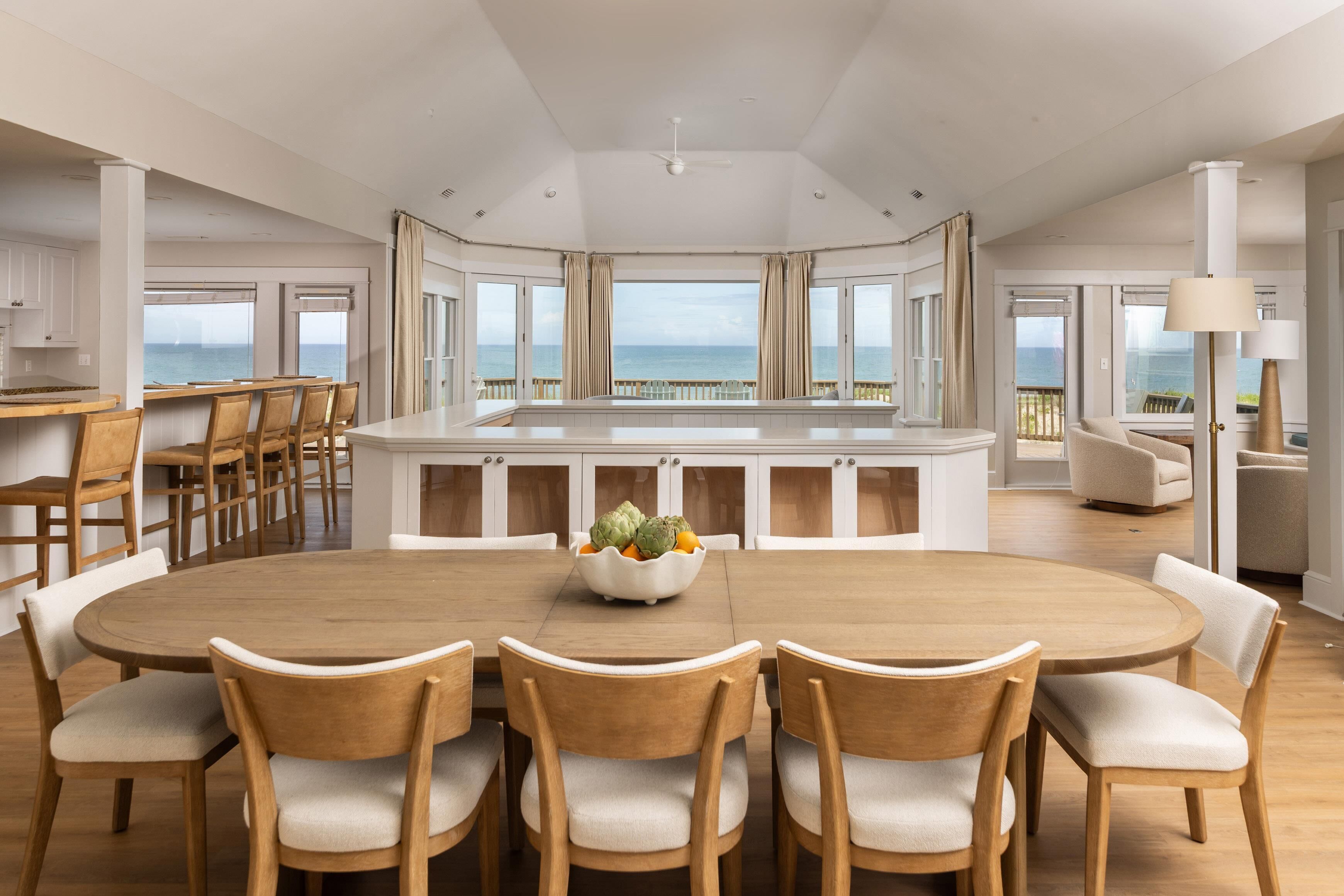 House, 6 Bedrooms (Caffey, Residence) | Living room | 27-inch flat-screen TV with cable channels, TV