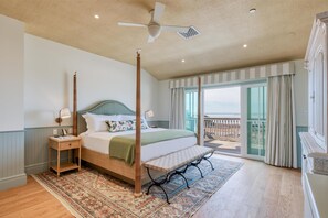 جناح رئاسي (Ocean) | ملاءات للفراش لا تسبب الحساسية وخزنة داخل الغرفة ومكواة/لوح كي