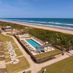 2 outdoor pools, pool umbrellas