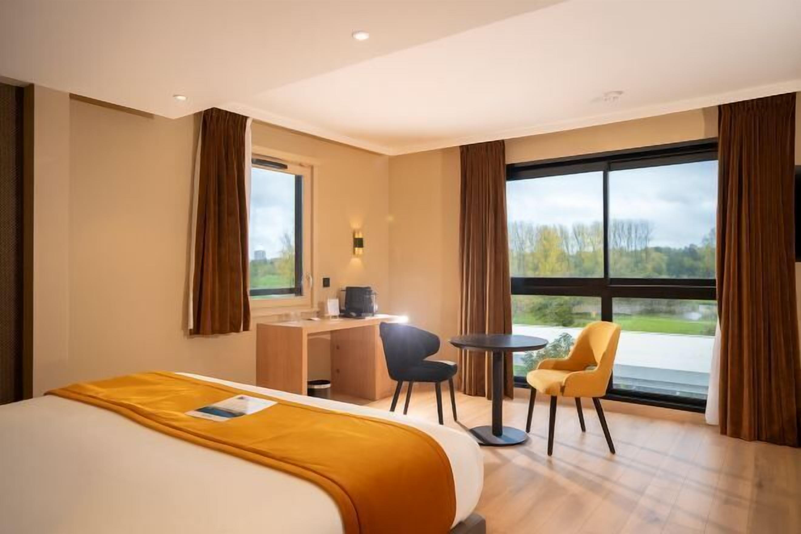 Premium bedding, minibar, in-room safe, desk