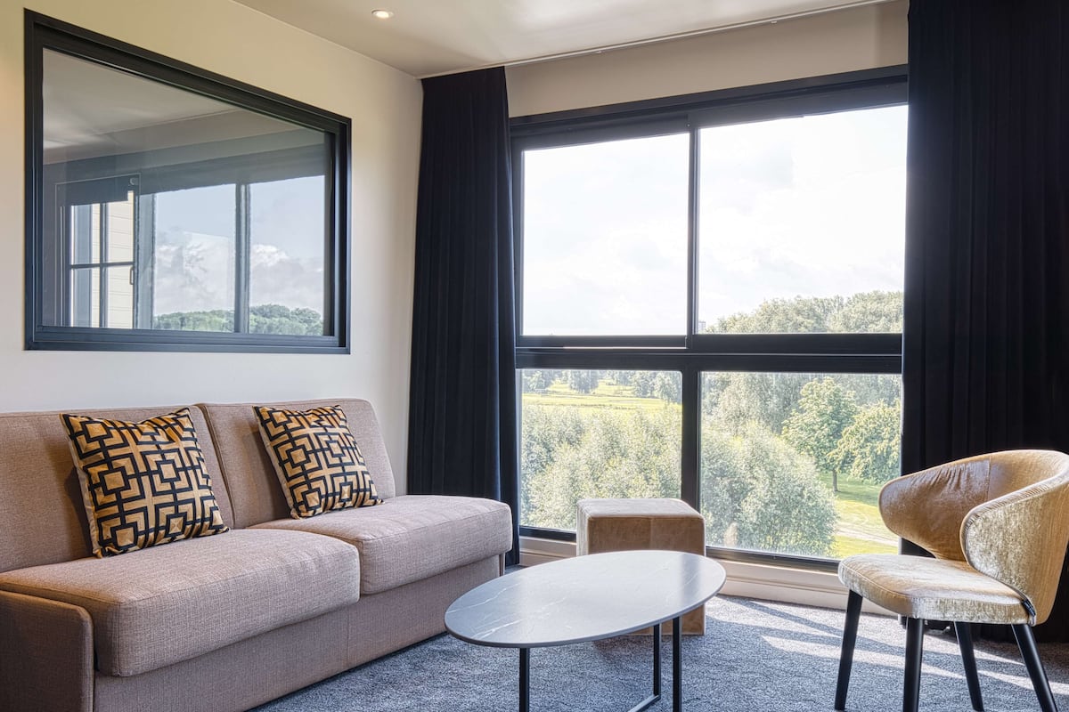 exclusive suite, 1 king bed, non smoking, golf view (with sofabed) | view from room