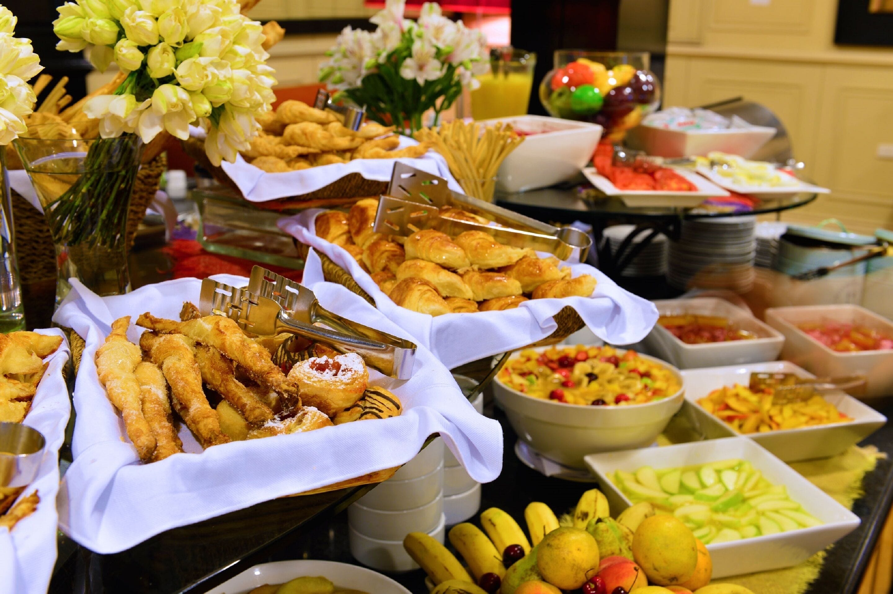 daily buffet breakfast (usd 15 per person)