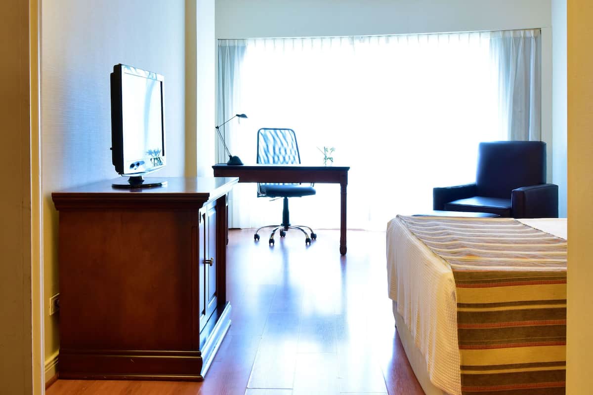 Minibar, in-room safe, desk, blackout curtains