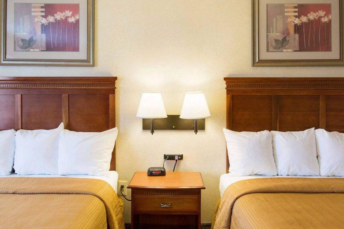 Premium bedding, in-room safe, desk, soundproofing