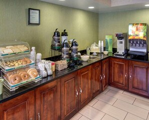 Desayuno buffet incluido todos los días