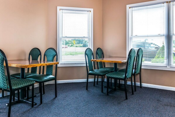 Free continental breakfast