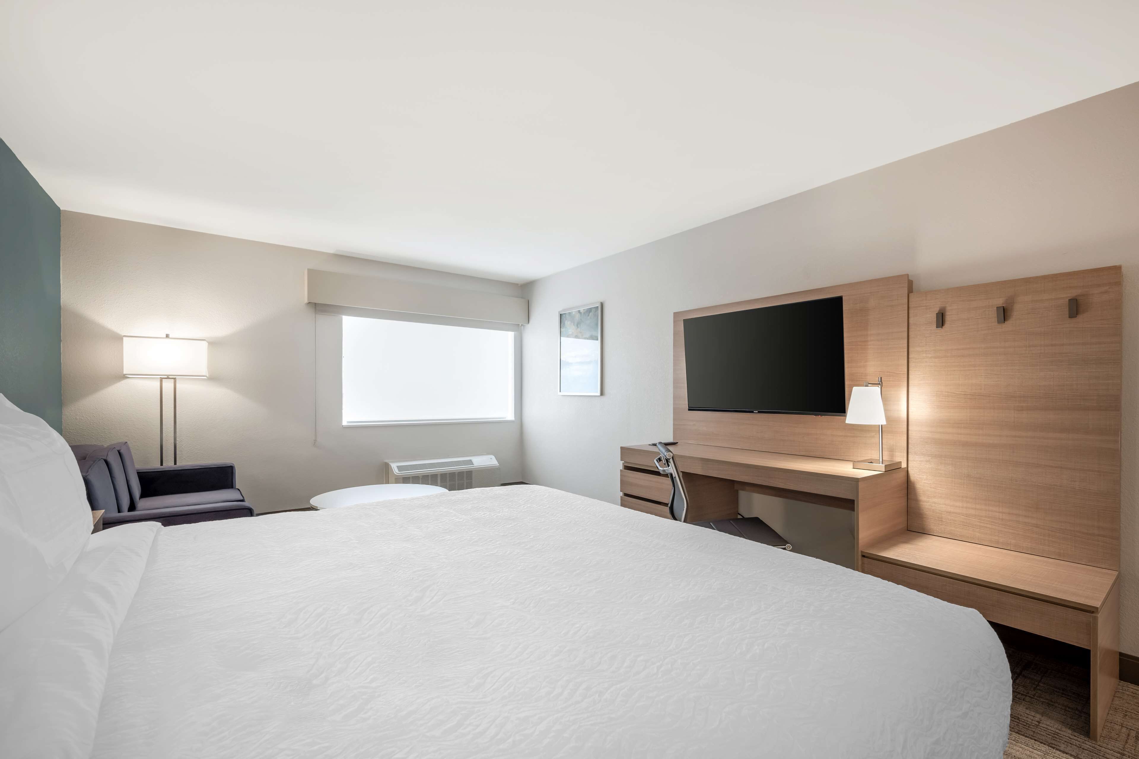 hypo-allergenic bedding, desk, iron/ironing board, wifi