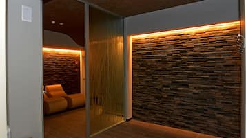 Sauna, steam room