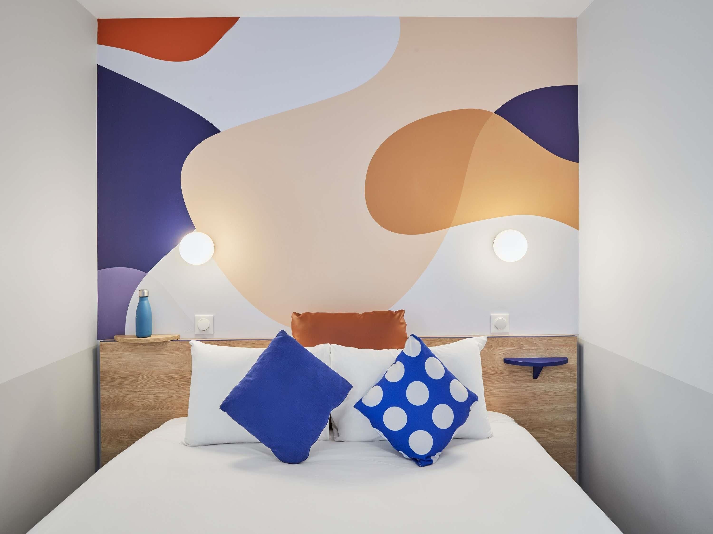 Zimmersafe, Schreibtisch, kostenlose Babybetten, kostenloses WLAN