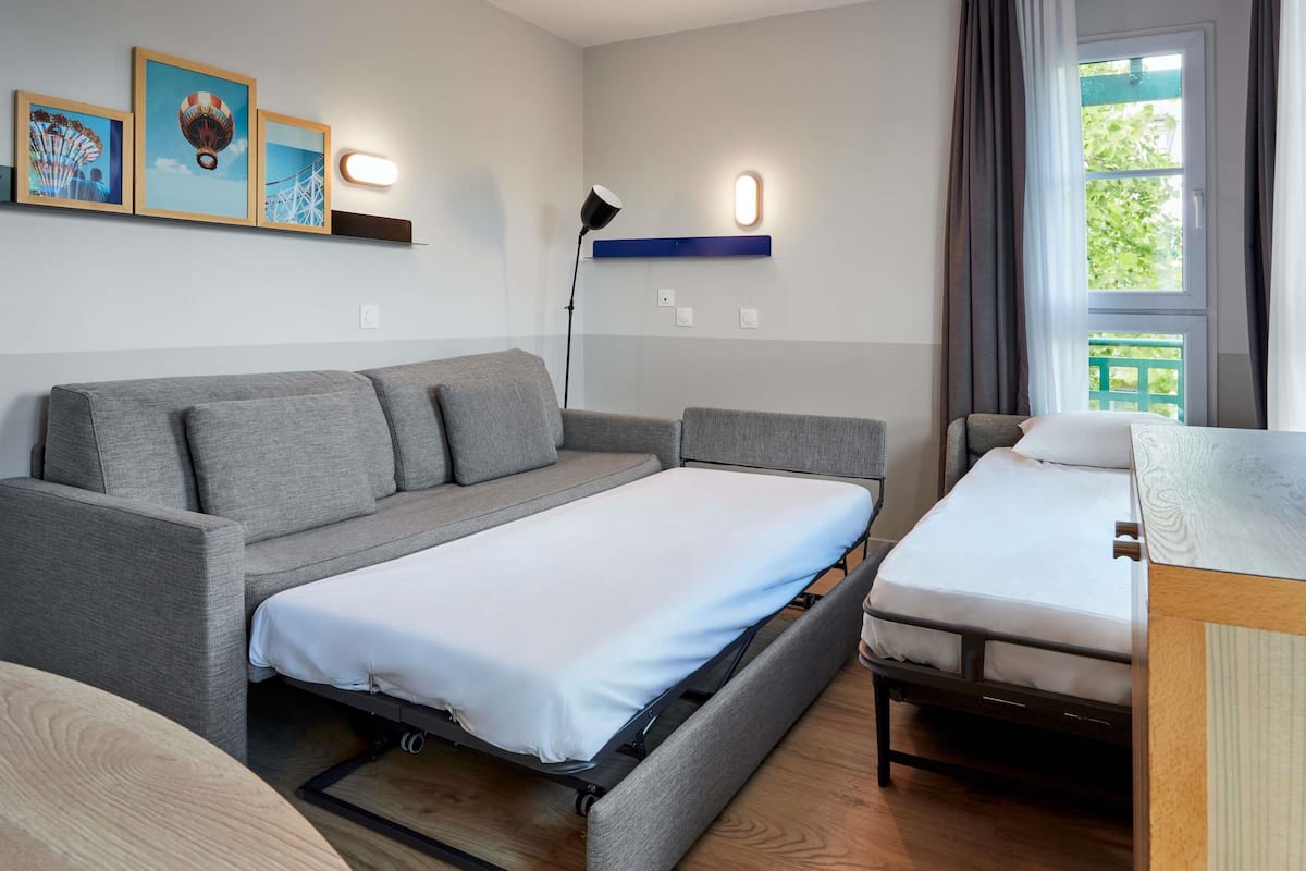 Appartement, 1 chambre | Aire de séjour | Téléviseur à écran plat