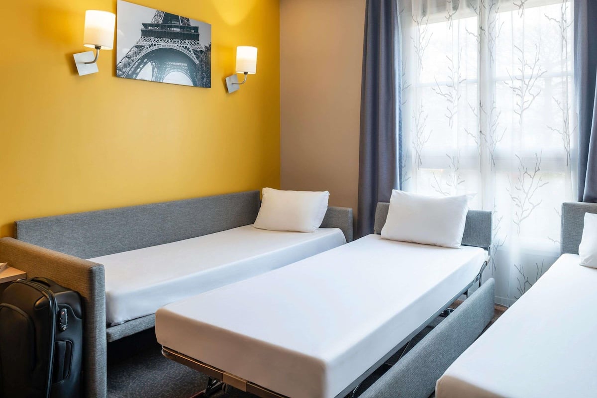 Studio | Tallelokero huoneessa, työpöytä, ilmaiset vauvansängyt, ilmainen Wi-Fi