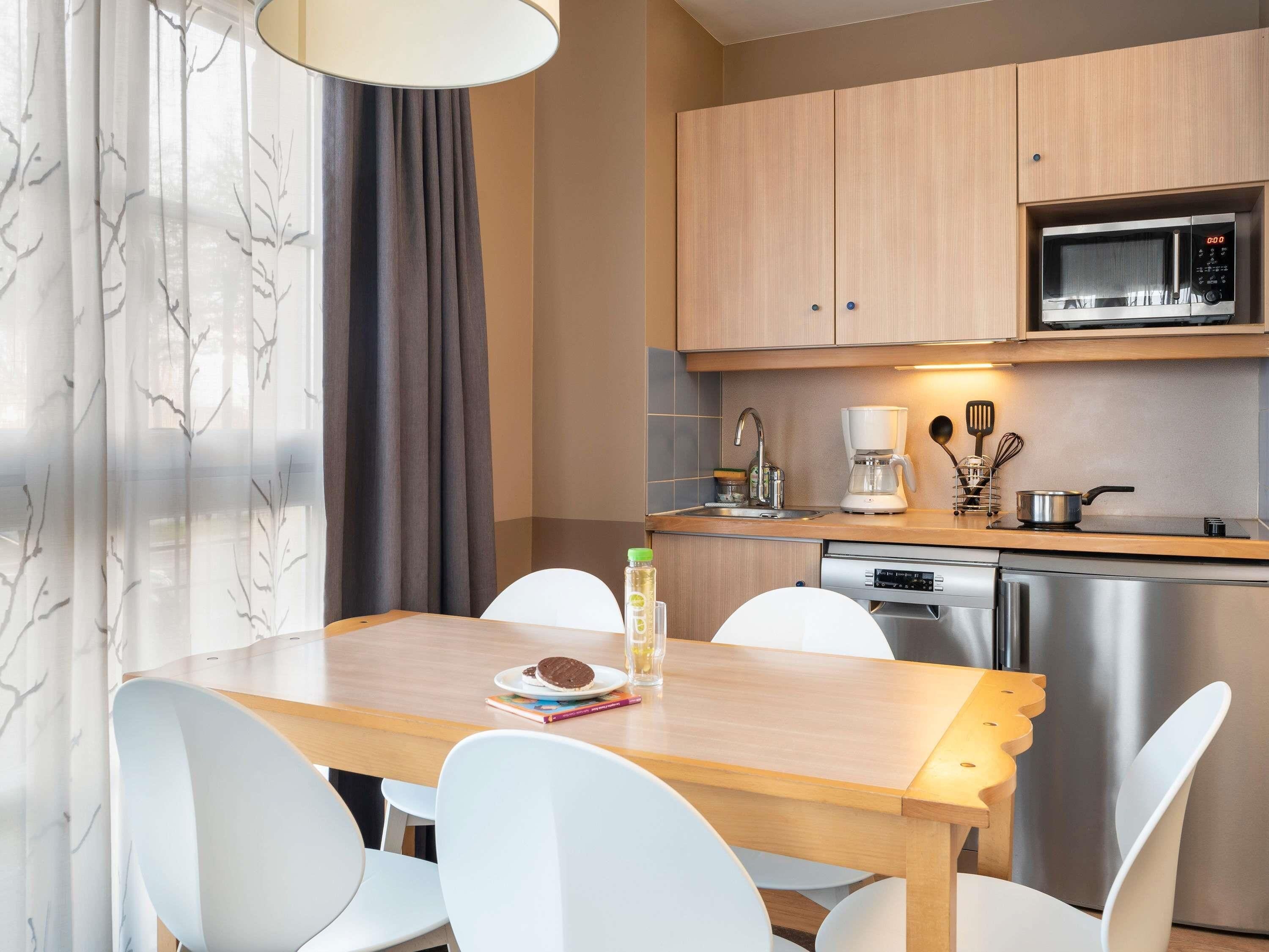 Apartment, 2 Bedrooms | In-room safe, desk, free cots/infant beds, free WiFi