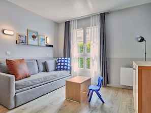 1 bedroom, in-room safe, desk, free cots/infant beds