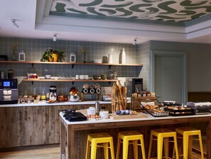 Daily buffet breakfast (EUR 18 per person)