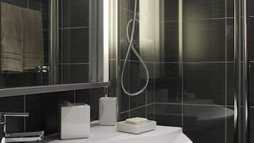 Amenidades de baño ecológicas, secadora de cabello, toallas
