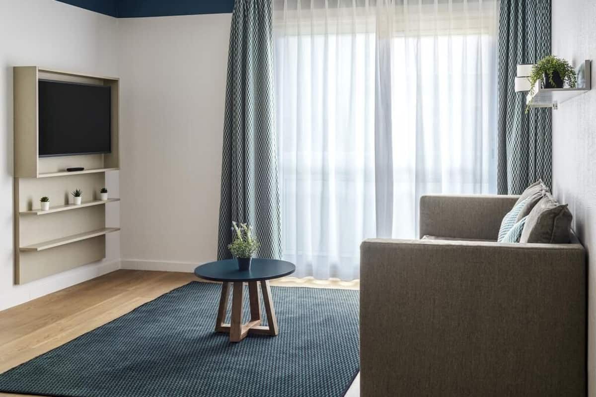 Studio (2 people) | In-room safe, desk, soundproofing, iron/ironing board