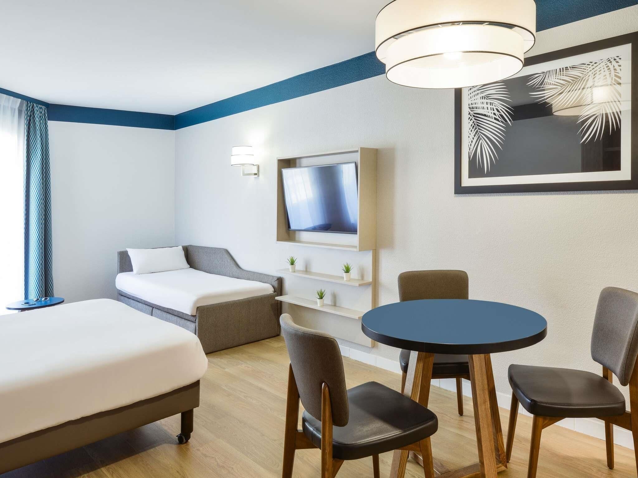 Studio, 1 Double Bed with Sofa bed | In-room safe, desk, soundproofing, iron/ironing board