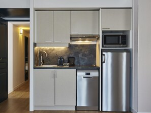 In-room safe, desk, soundproofing, iron/ironing board
